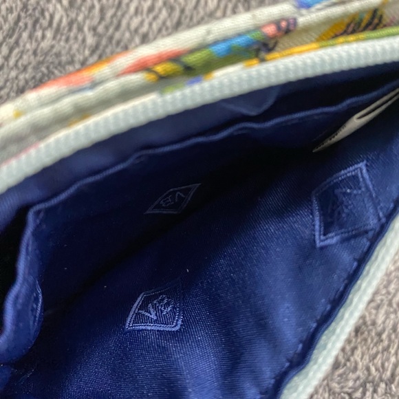 Vera Bradley Sea Air Floral RFID Deluxe Zip ID Case & Matching Lanyard - Picture 16 of 16